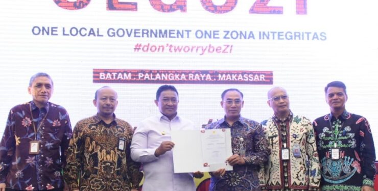 FOTO : IST/MATAKALTENG - Wagub Kalteng Edy Pratowo menghadiri Pencanangan Program OLGOZI secara virtual.