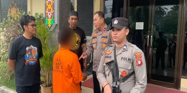 FOTO: RZL/MATAKALTENG - Terduga pelaku spesialis pembobol rumah kosong berhasil diringkus aparat kepolisian.