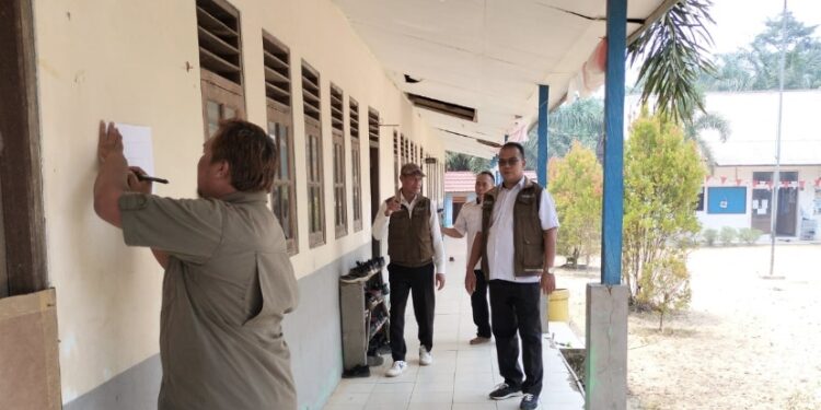 FOTO: DISDIK/MATA KALTENG - Survei PSKP yang dilaksanakan Dinas Pendidikan Kabupaten Kotim di wilayah Parenggean belum lama ini.