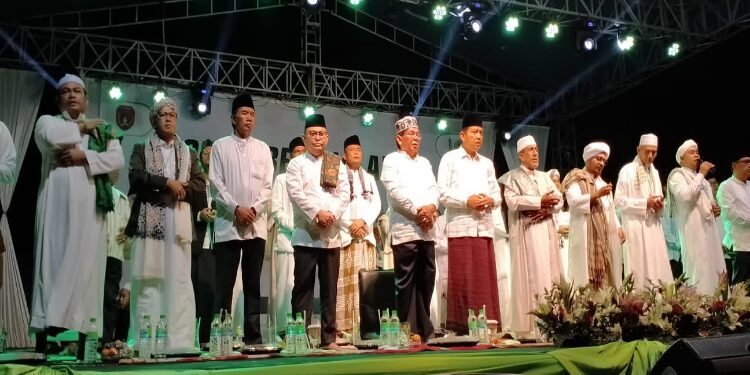 FOTO: MATAKALTENG - Susana Kobar Bersholawat.