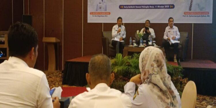 FOTO: MATAKALTENG - Seminar Kepamongan Dan Monitoring Evaluasi Pelimpahan Sebagian Kewenangan Pemerintahan Dari Wali Kota Kepada Camat Dan Lurah Se Kota Palangka Raya 2023.