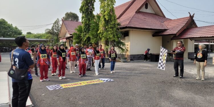 FOTO: DIAN/MATA KALTENG - Cek kesehatan dan kebugaran pegawai Disdik Kotim, 13 Oktober 2023.