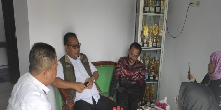 FOTO: DIAN/MATA KALTENG - Verifikasi data lokasi fokus gerakan ayo kembali ke sekolah oleh Disdik Kotim, 19 Oktober 2023.