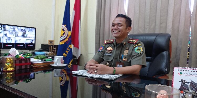 FOTO: RZL/MATAKALTENG - Kasatpol PP Palangka Raya, Berlianto.