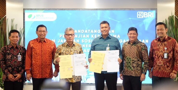 FOTO : BPJS/MATA KALTENG - Penandatanganan perjanjian kerja BPJS Ketenagakerjaan drngan BRI.