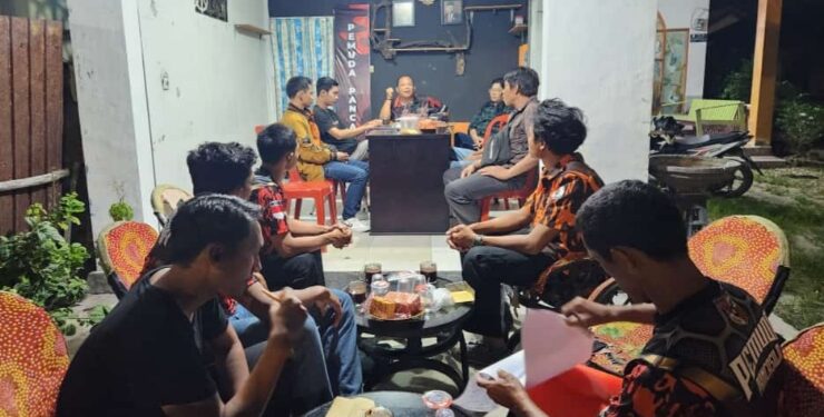 FOTO : MPC PP GUMAS/MATA KALTENG - Suasana rapat pembentukan panitia muscab III yang akan digelar pada akhir Bulan Oktober ini.