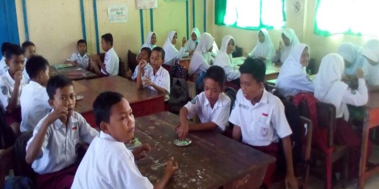 FOTO: AKH/MATAKALTENG - Siswa sekolah di Kabupaten Sukamara.