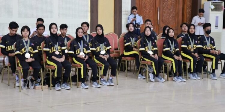 FOTO: IST/MATA KALTENG - Tim drum band asal Kotim yang berhasil lolos ke PON 2024.
