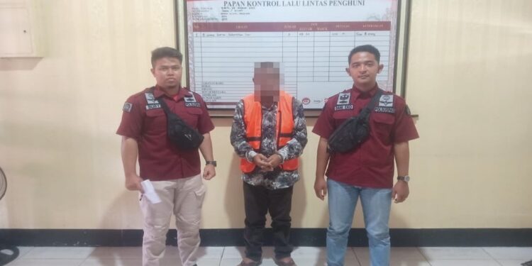 FOTO: IST/MATAKALTENG - Salah satu warga binaan saat akan izin keluar dalam hal luar biasa, Senin 30 Oktober 2023.