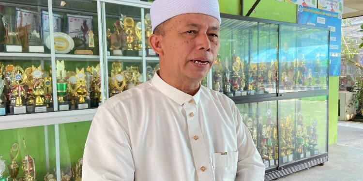 FOTO: MATAKALTENG - Kepala SMPN 2 Sampit, Abdurrahman.