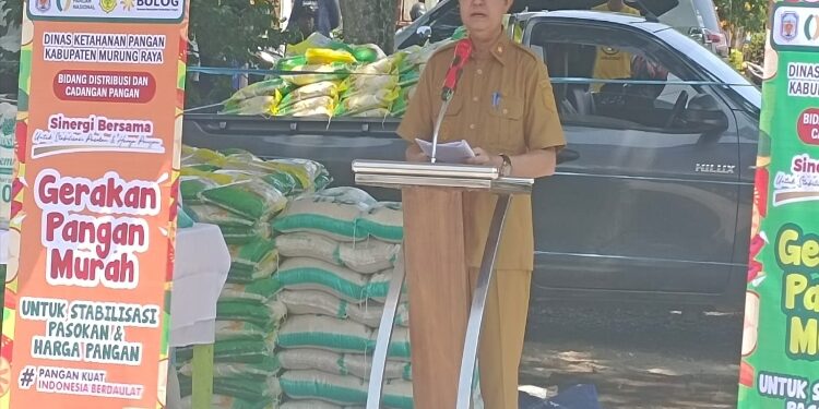 FOTO: ZON/MATAKALTENG - Kepala Dinas Ketahanan Pangan Kabupaten Murung Raya, Yulianus, saat menyampaikan sambutan.