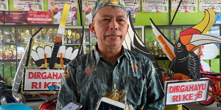 FOTO: MATAKALTENG - Kepala SMPN 2 Sampit, Abdurrahman.
