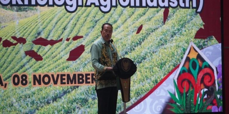 FOTO: VI/MATAKALTENG - Sekda Kalteng Nuryakin menyampaikan sambutan Gubernur dalam acara Ramah Tamah Seminar Nasional APTA.