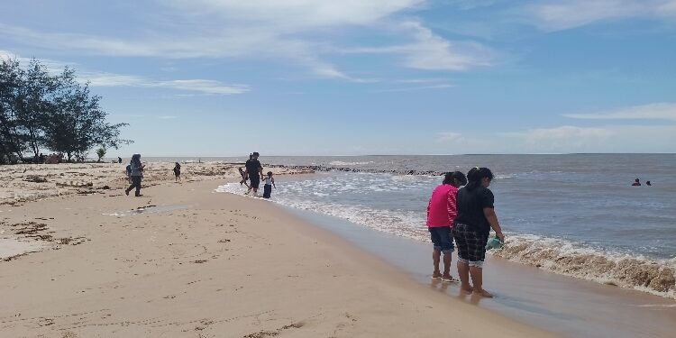 FOTO: MATAKALTENG - Wisata Pantai lokasi KBP tingkat Provinsi Kalimantan Tengah.