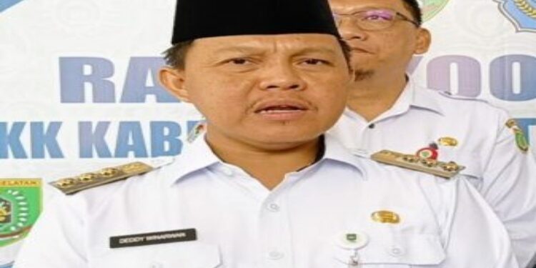 FOTO : MATAKALTENG - Pj Bupati Barsel, Deddy Winarwan.