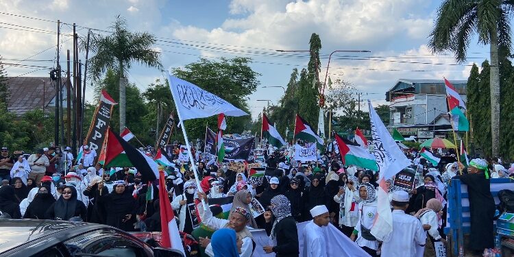 FOTO: DIAN/MATA KALTENG - Aksi solidaritas bela Palestina di Kota Sampit, 10 November 2023.