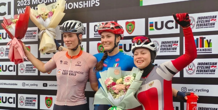 FOTO : OLIVIA/MATAKALTENG - pemenang UCI MTB Eliminator World Championship 2023