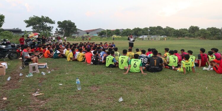 FOTO: IST/MATA KALTENG - Tahap penyeleksian tim Gurita Fc untuk soeratin u17.