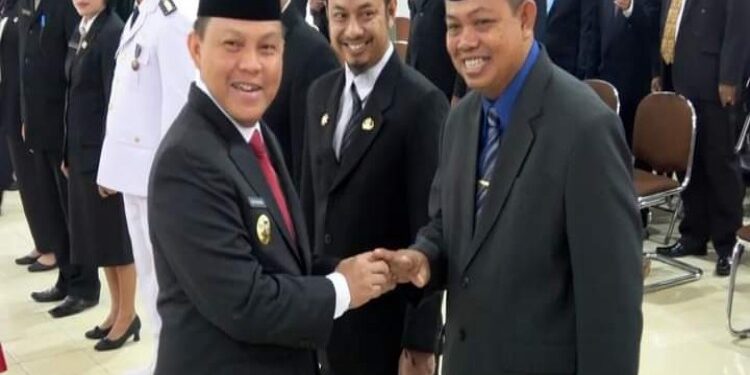 FOTO: MATAKALTENG - Pj Bupati Barsel, H Deddy Winarwan, pada saat melantik pejabat eselon III dann IV.