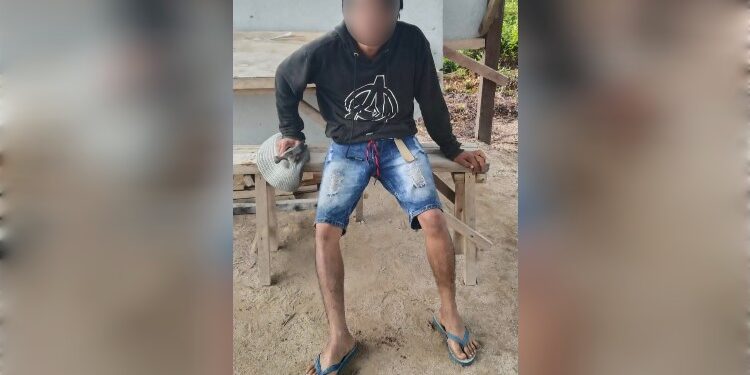 FOTO: IST/MATA KALTENG - Terduga maling seng di kawasan perumahan Graha Pramuka areal perkebunan warga pada 15 November 2023 lalu.