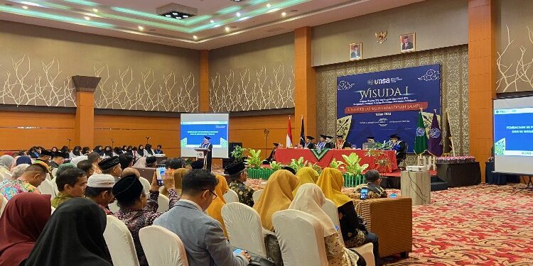 FOTO DIAN/MATA KALTENG - Wisuda pertama Universitas Muhammadiyah Sampit, 16 November 2023.