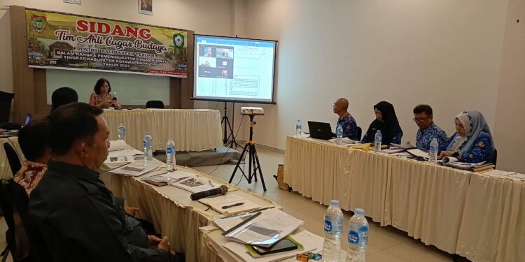 FOTO: DEVIANA/MATAKALTENG - Sidang dalam rangka pemeringkatan cagar budaya tingkat Kabupaten Kotim tahun 2023, Jumat 17 November 2023.
