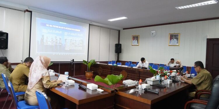 FOTO: MATAKALTENG - Sahli Gubernur Kalteng Bidang Ekonomi, Keuangan dan Pembangunan Yuas Elko hadiri rakor inflasi secara virtual.