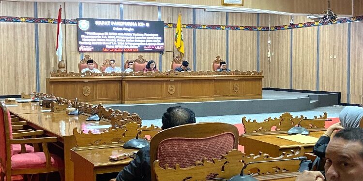 FOTO: DIAN/MATA KALTENG - Rapat paripurna penyampaian laporan hasil reses DPRD Kotim, Rabu 22 November 2023.