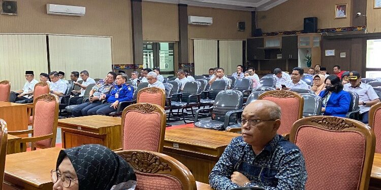 FOTO: DIAN/MATA KALTENG - Rapat paripurna pembacaan SK DPRD Kotim tentang penetapan Propemperda tahun anggaran 2024, 22 November 2023.