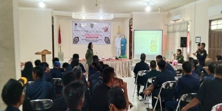 FOTO: MATAKALTENG - DSPMD Barsel saat memberikan pelatihan kepada anggota BPD di Aula DSPMD.