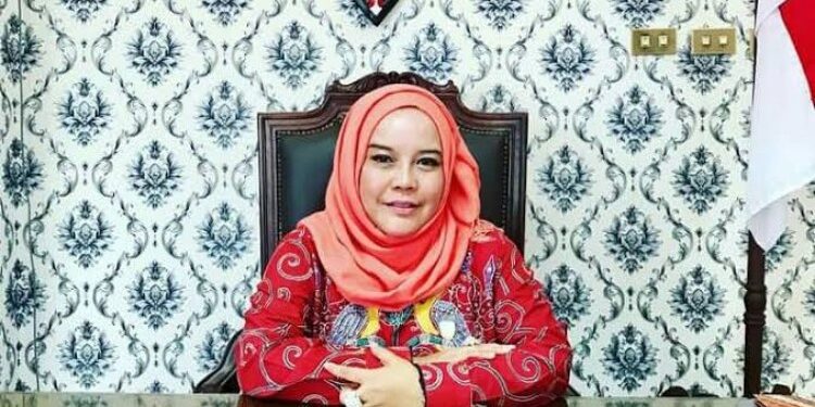 FOTO: MATAKALTENG - Wakil Ketua III DPRD Kalteng, Faridawaty Darland Atjeh.