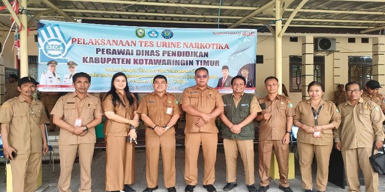 FOTO: DISDIK/MATA KALTENG - Tes urine seluruh pegawai Disdik Kotim, 27 November 2023.