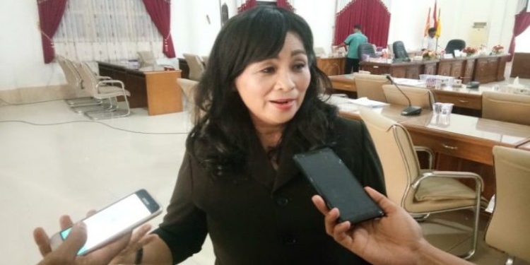 FOTO: MATAKALTENG - Anggota DPRD Barsel, Ensilawatika Wijaya.