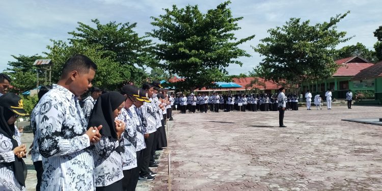 FOTO : AKH/MATAKALTENG - Guru-guru di Kabupaten Sukamara saat peringatan Hari Guru Nasional.