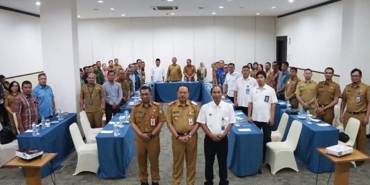 FOTO: MATAKALTENG - Sekda Nuryakin Buka Rakor Penetapan Tarif Batas Atas dan Batas Bawah BUMD Air Minum Se-Kalteng.