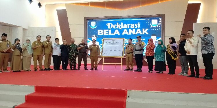 FOTO: AKH/MATAKALTENG - Deklarasi tolak perkawinan anak oleh forum anak daerah Kabupaten Sukamara.