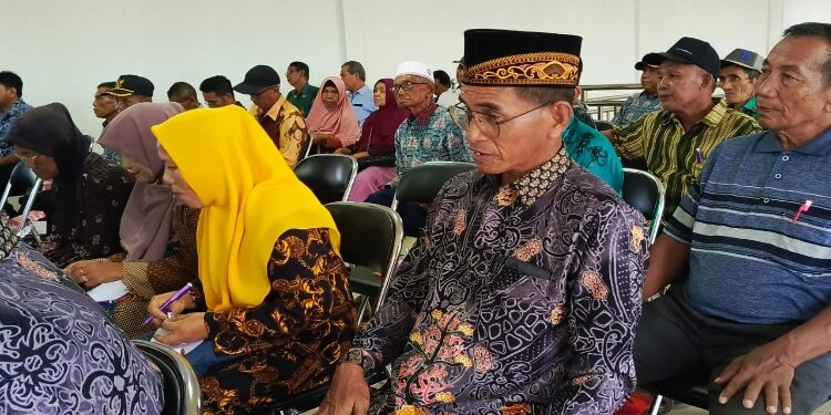 FOTO: DOK DEVIANA/MATAKALTENG - Lansia di MBK saat mengikuti pendidikan politik, belum lama ini.