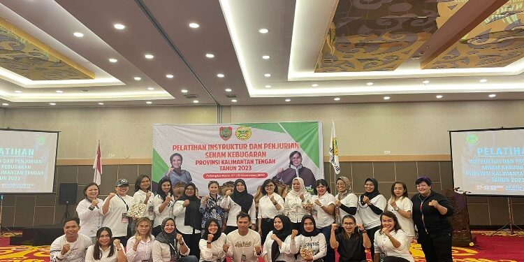FOTO: OLIVIA/MATAKALTENG - Perwosi Kalteng Gelar Pelatihan Instruktur dan Penjurian Senam Bugar.