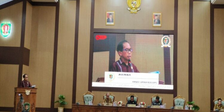 FOTO: ANR/MATAKALTENG - Anggota DPRD Kabupaten Katingan, Ramba, saat menyampaikan Laporan Reses Dapil 1 DPRD Katingan.