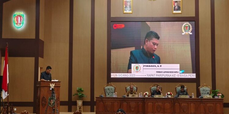 FOTO: ANR/MATAKALTENG - Pembaca Laporan Reses Daerah Pemilihan (Dapil) II DPRD Kabupaten Katingan, Firdaus.