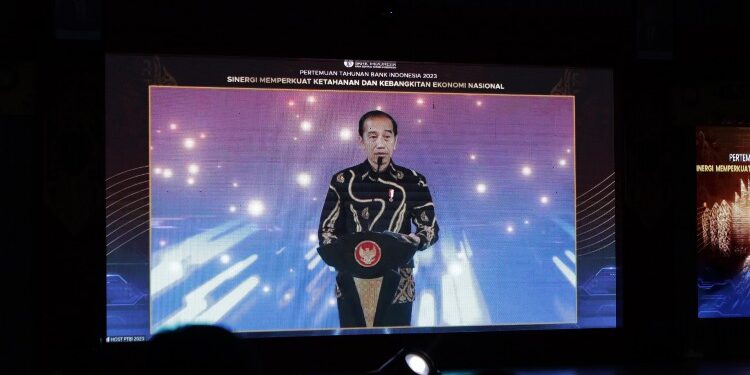 FOTO: MATAKALTENG - Presiden Joko Widodo saat memberikan arahan pada Pertemuan Tahunan Bank Indonesia (PTBI) Tahun 2023.