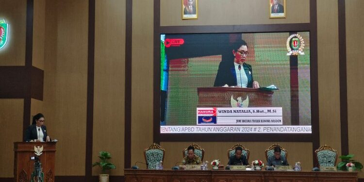 FOTO : ANR/MATAKALTENG - Juru bicara Fraksi Partai  Hanura-Nasdem DPRD Katingan, Winda Natalia.