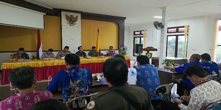 FOTO: DOK DEVIANA/MATAKALTENG - Rapat Koordinasi persiapan rekrutmen calon anggota KPPS di. Kecamatan MBK, belum lama ini.