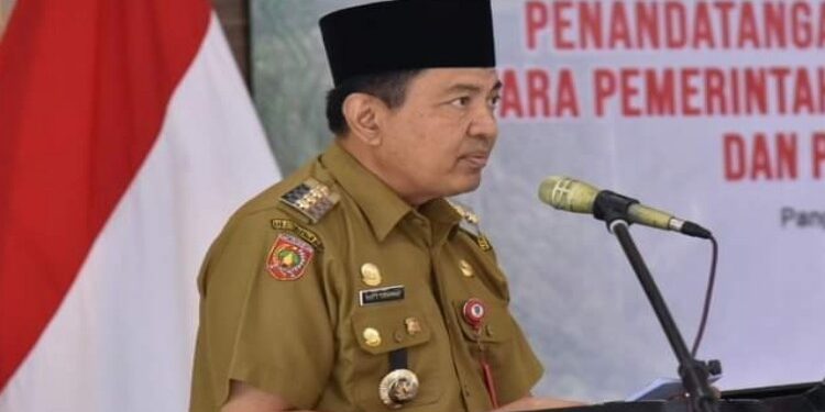 FOTO: MATAKALTENG - Pj Bupati Kotawaringin Barat (Kobar), Budi Santosa.