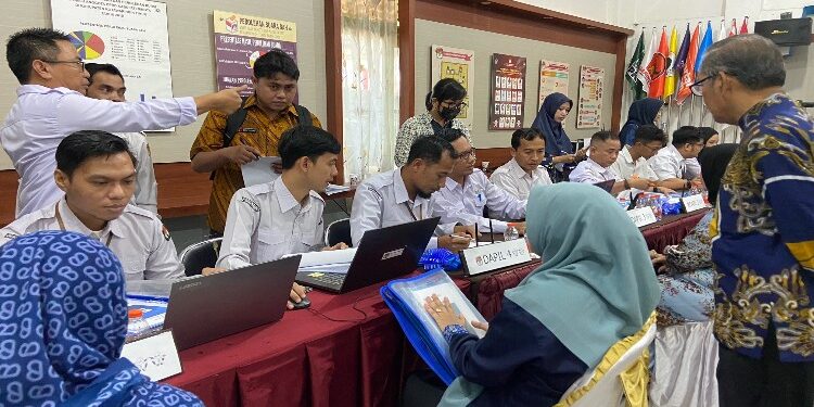FOTO: DOK/MATA KALTENG - Penerimaan berkas caleg di KPU Kotim belum lama ini.