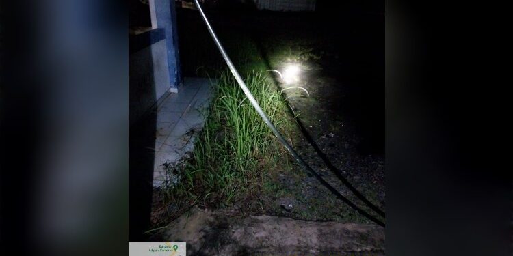 FOTO: IST/MATA KALTENG - Kabel listrik PLN Sampit yang putus akibat disambar petir.