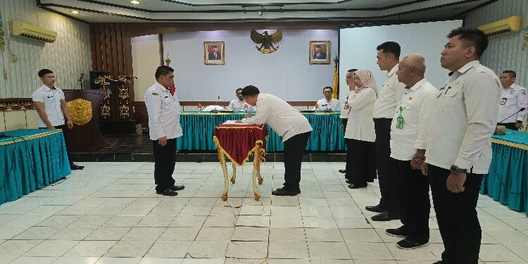 FOTO: DEVIANA/MATAKALTENG - Pelaksanaan sertijab di lingkungan Setda Kotim, Rabu 6 Desember 2023.