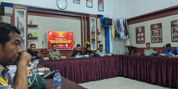 FOTO: DIAN/MATA KALTENG - Rapat koordinasi pelaksanaan jalan sehat KPU Kotim, Rabu 6 Desember 2023.