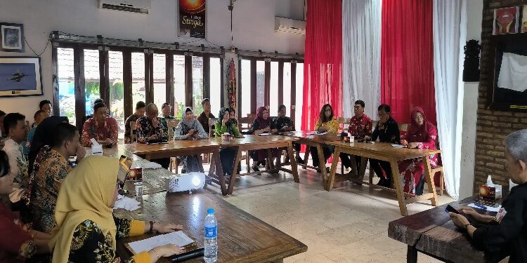 FOTO: MATAKALTENG - Kegiatan Monitoring dan Evaluasi (Monev) Pengumpulan Data Indeks Harmoni (HI) Wilayah Kalteng.