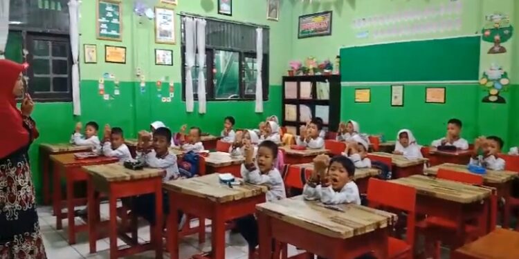 FOTO: DOK/MATA KALTENG - Proses belajar mengajar di salah satu sekolah di Kabupaten Kotawaringin Timur.